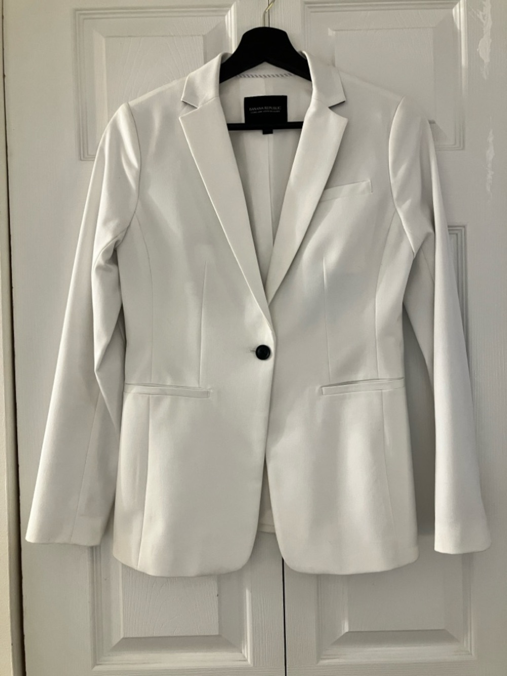 Banana Republic White Single-Button long and lean Tailored Blazer